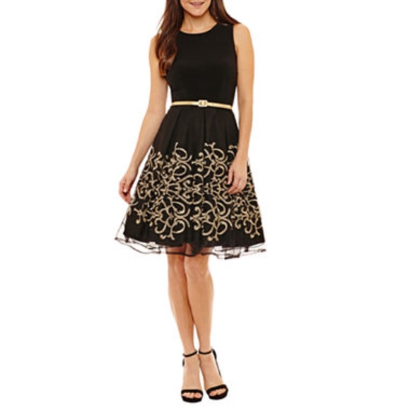 R & K Dresses & Skirts - R & K Sleeveless Flare Black & Gold Dress Size 16